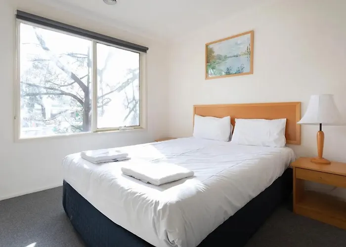 Lamplighter Motel