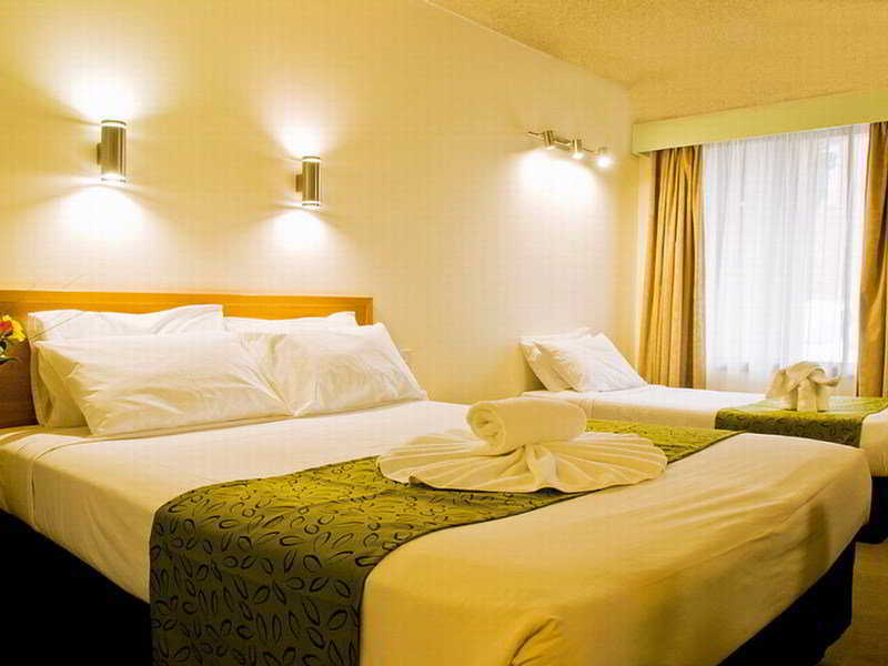 Lamplighter 3*